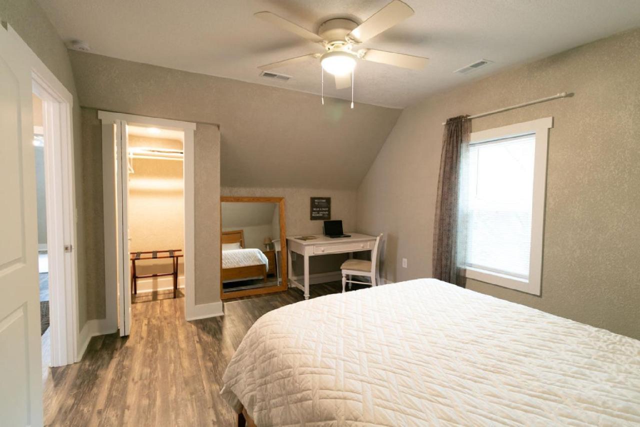 Spacious Rustic Downtown Market St 1 Bedroom Apt, Sleeps Up To 5, Steps To Honeywell & Eagles Theatre Wabash Luaran gambar