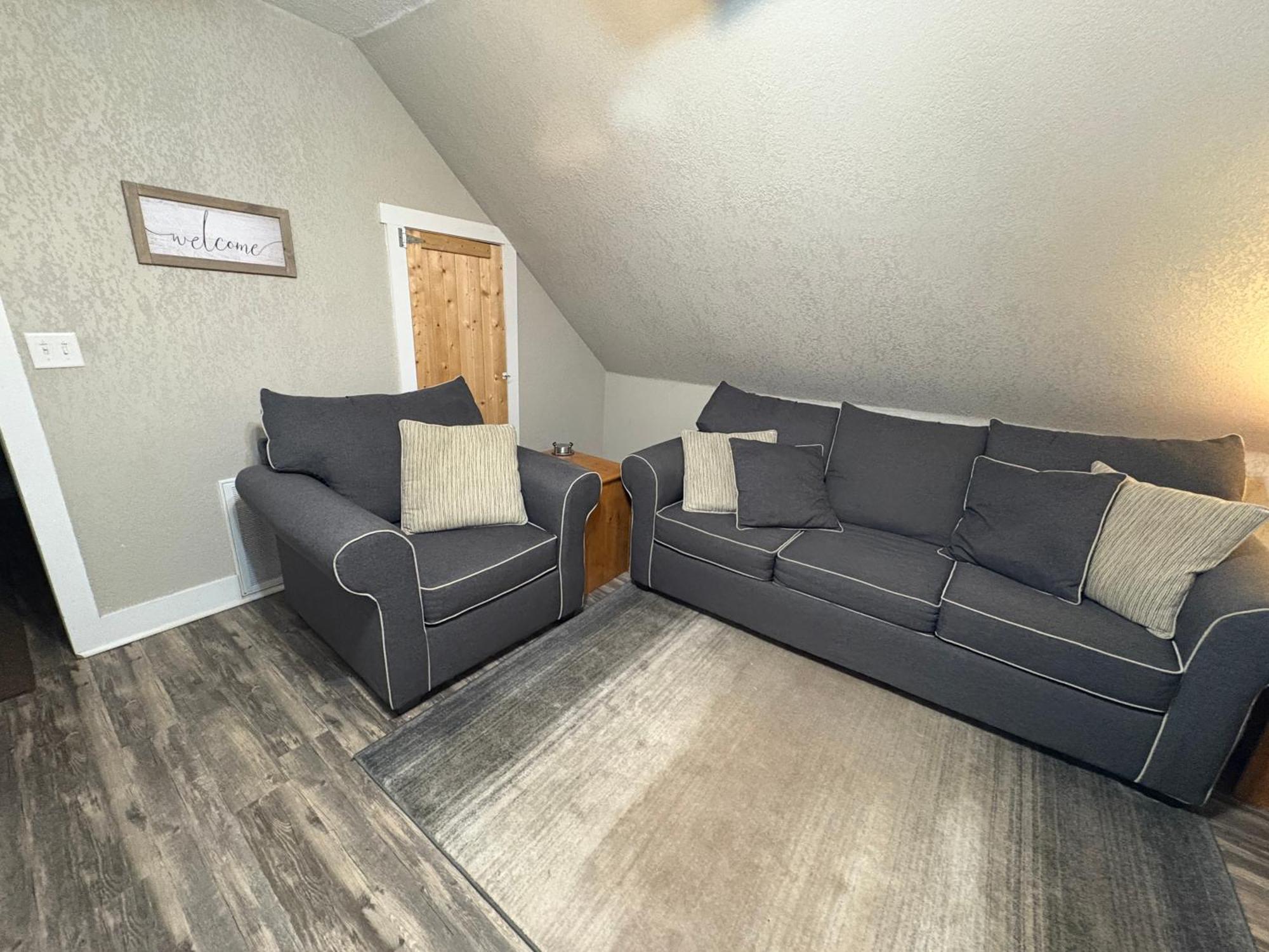 Spacious Rustic Downtown Market St 1 Bedroom Apt, Sleeps Up To 5, Steps To Honeywell & Eagles Theatre Wabash Luaran gambar